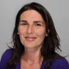 Evangelia Sotiriou is psycholoog en psychotherapeut en houdt praktijk in Ruimte West